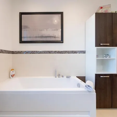 Apartmán Housmart Berengario 22 *