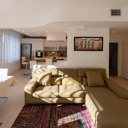 Housmart Berengario 22 Apartmán *