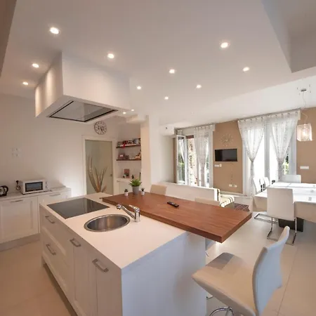 Housmart Berengario 22 Apartmán