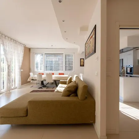 Housmart Berengario 22 *