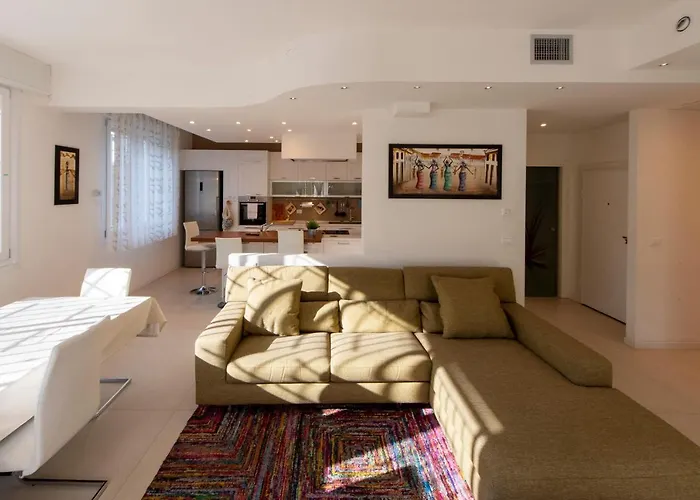 Housmart Berengario 22 Apartment *