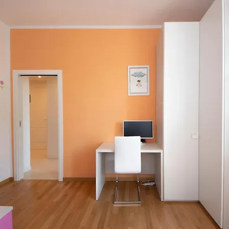 Housmart Berengario 22 アパート ボローニャ