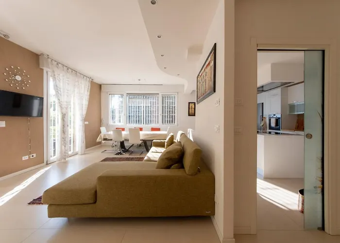 Housmart Berengario 22 *